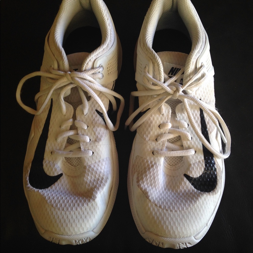 Nike zoom volleyball shoes